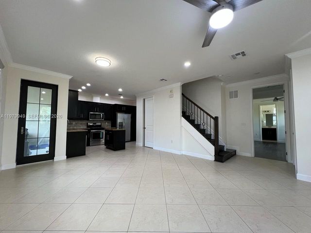 3390 NW 125th Ave, Sunrise, FL 33323