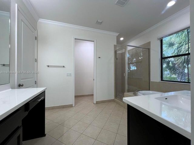 3390 NW 125th Ave, Sunrise, FL 33323