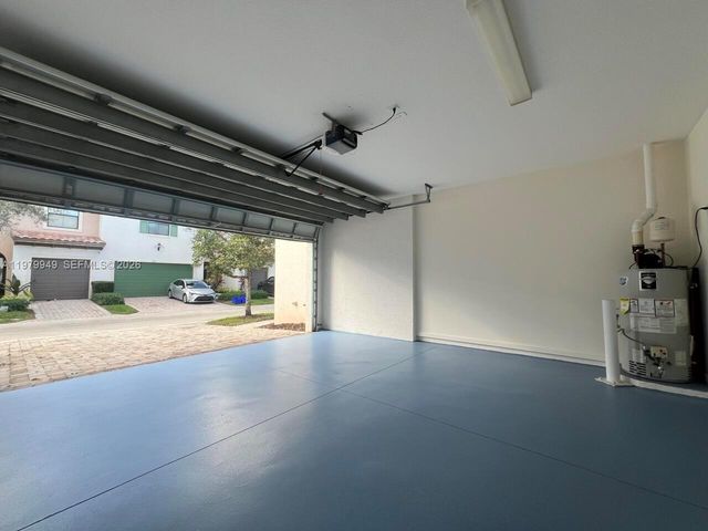 3390 NW 125th Ave, Sunrise, FL 33323