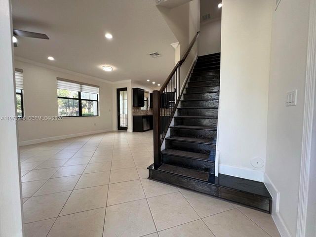 3390 NW 125th Ave, Sunrise, FL 33323