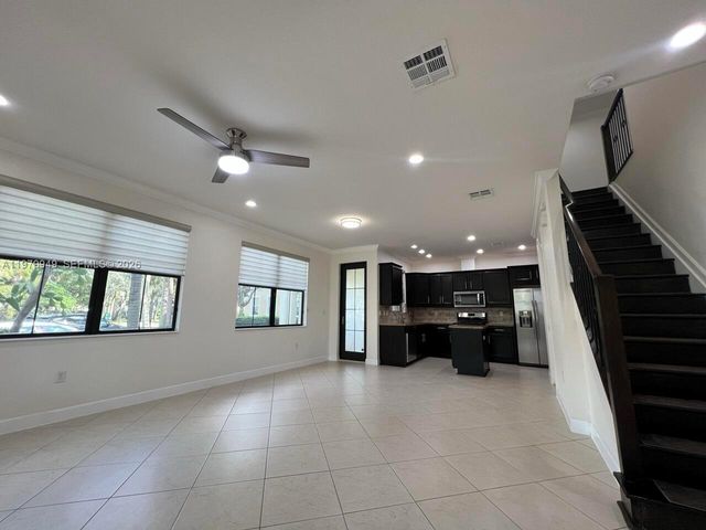 3390 NW 125th Ave, Sunrise, FL 33323