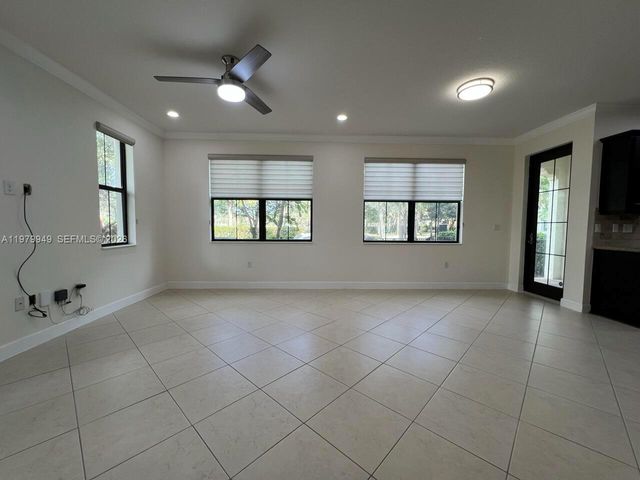 3390 NW 125th Ave, Sunrise, FL 33323