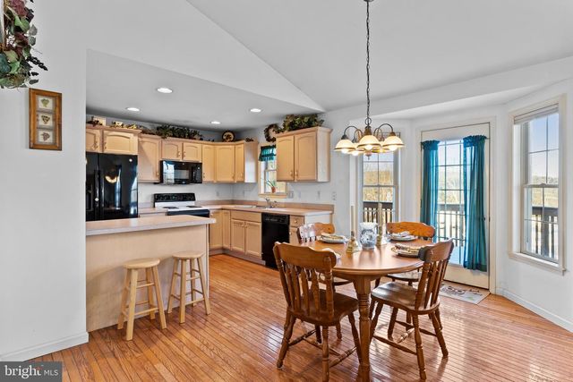 421 CLOVER ST, Etters, PA 17319