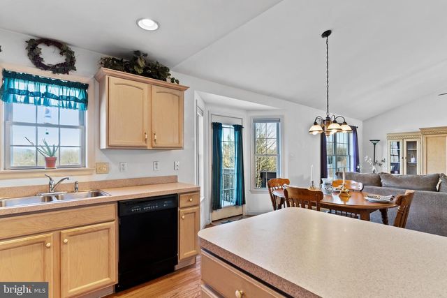 421 CLOVER ST, Etters, PA 17319