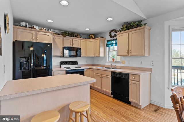 421 CLOVER ST, Etters, PA 17319