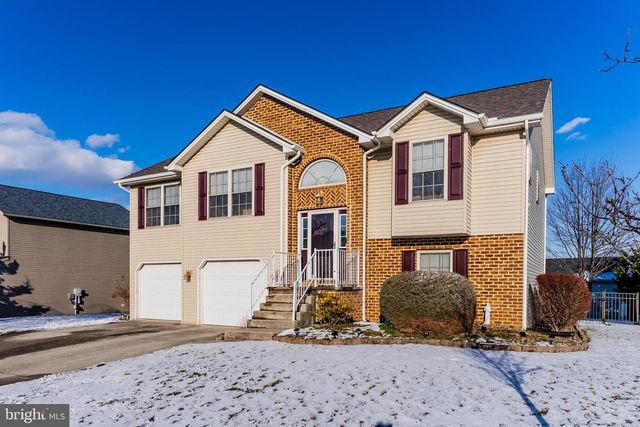 421 CLOVER ST, Etters, PA 17319