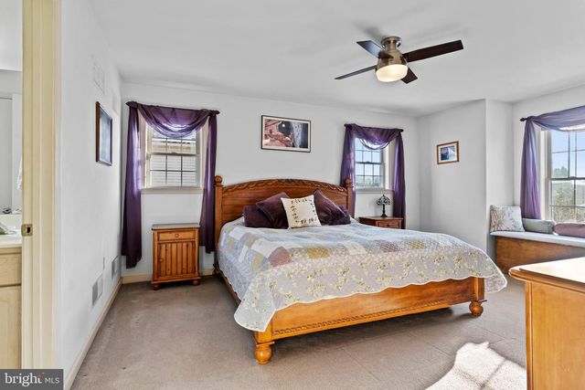 421 CLOVER ST, Etters, PA 17319