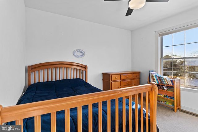 421 CLOVER ST, Etters, PA 17319