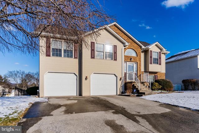 421 CLOVER ST, Etters, PA 17319