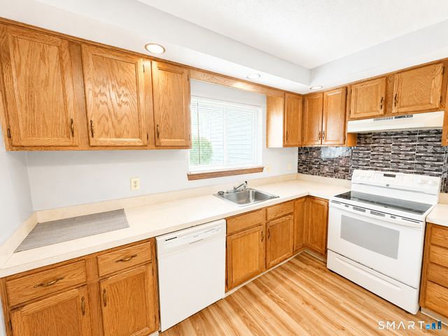 306 Village Drive 306, Torrington, CT 06790