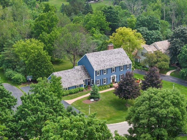 9848 N Lamplighter LANE, Mequon, WI 53092