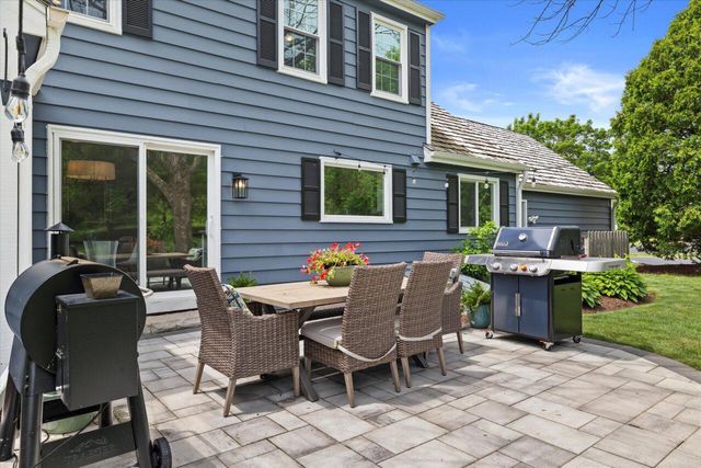 9848 N Lamplighter LANE, Mequon, WI 53092