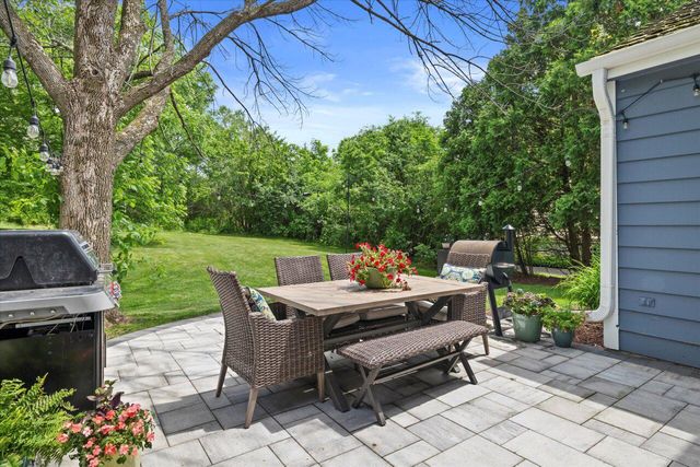 9848 N Lamplighter LANE, Mequon, WI 53092