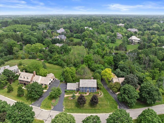 9848 N Lamplighter LANE, Mequon, WI 53092