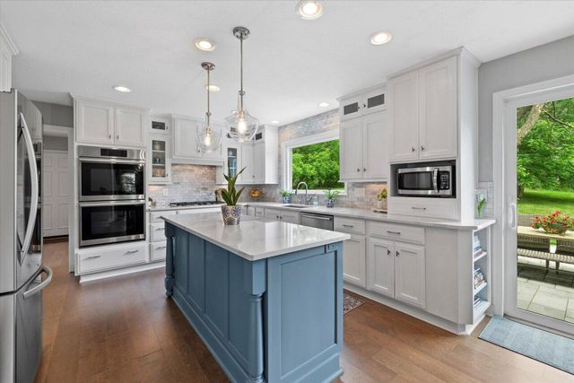 9848 N Lamplighter LANE, Mequon, WI 53092