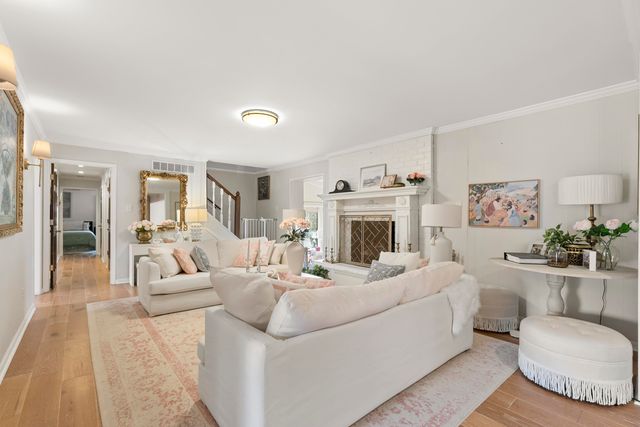 2099 BLACK OAK DR, Memphis, TN 38119