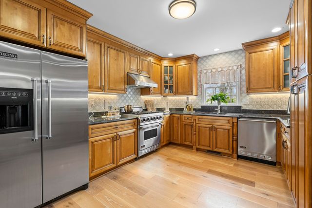 2099 BLACK OAK DR, Memphis, TN 38119