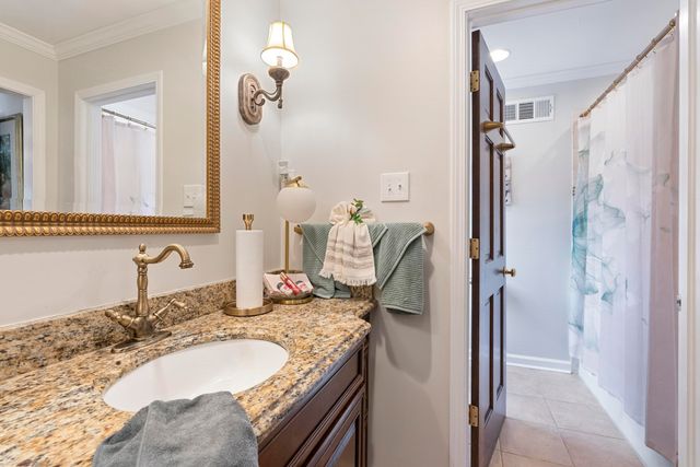 2099 BLACK OAK DR, Memphis, TN 38119