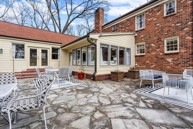 2099 BLACK OAK DR, Memphis, TN 38119