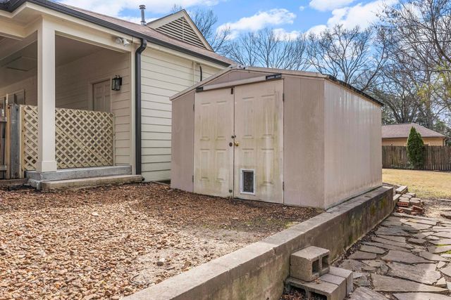 2099 BLACK OAK DR, Memphis, TN 38119