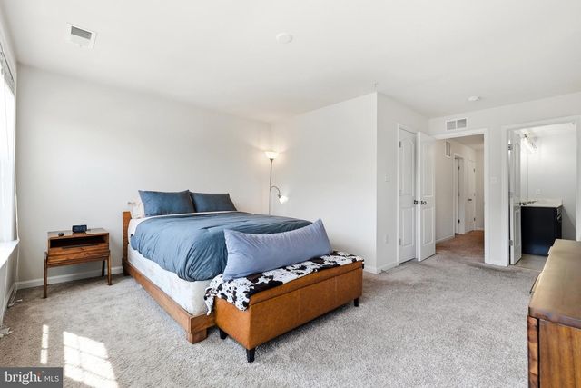 9407 GEATON PARK PL, Lanham, MD 20706