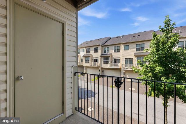 9407 GEATON PARK PL, Lanham, MD 20706
