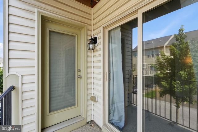 9407 GEATON PARK PL, Lanham, MD 20706
