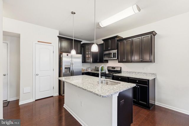9407 GEATON PARK PL, Lanham, MD 20706