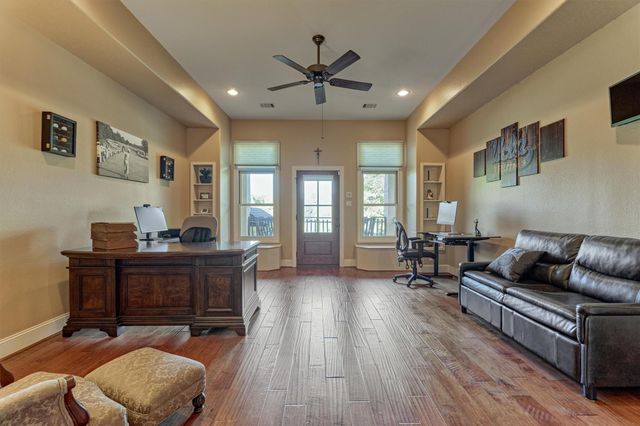 28222 Meadow Falls, Magnolia, TX 77355