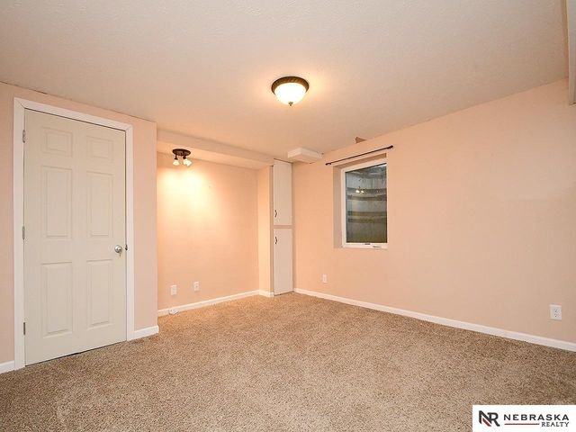 5439 Hamilton Street, Omaha, NE 68132