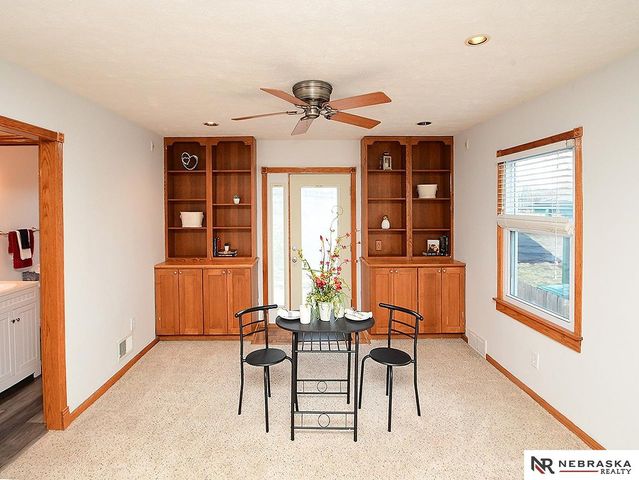 5439 Hamilton Street, Omaha, NE 68132