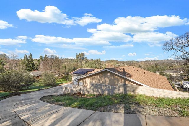 3286 Botfuher Rd, Valley Springs, CA 95252