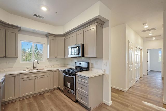 3286 Botfuher Rd, Valley Springs, CA 95252