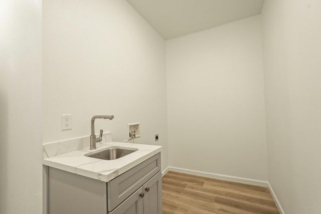 3286 Botfuher Rd, Valley Springs, CA 95252