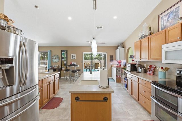 8798 N RAIDIN DRIVE, Dunnellon, FL 34433