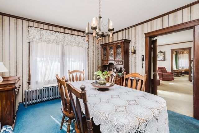 8 Westhill Ave, Somerset, MA 02726