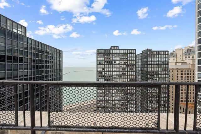 253 E DELAWARE Place 14D, Chicago, IL 60611