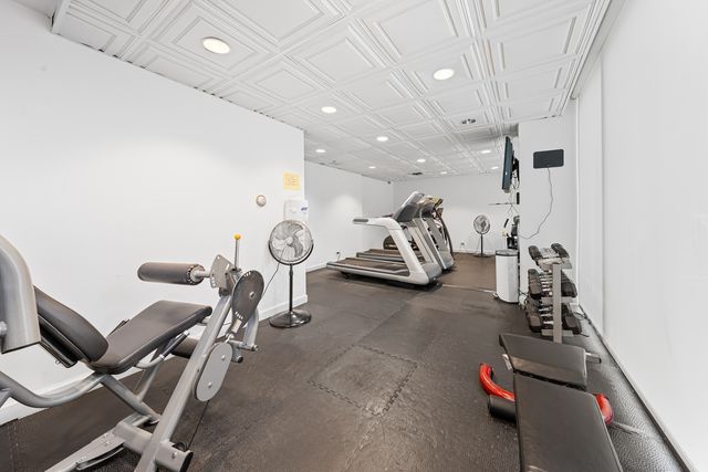 253 E DELAWARE Place 14D, Chicago, IL 60611