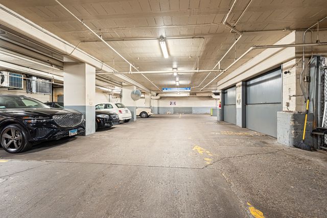 253 E DELAWARE Place 14D, Chicago, IL 60611