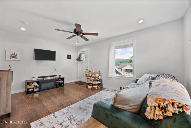 407 Kingwood St, Kingston, TN 37763