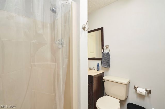 344 Silver Meadows Boulevard, Kent, OH 44240
