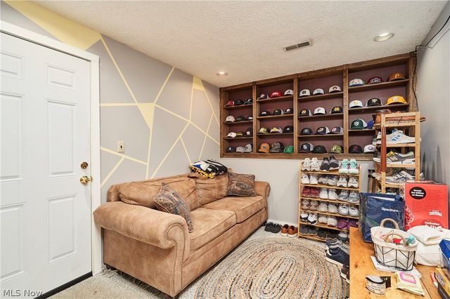 344 Silver Meadows Boulevard, Kent, OH 44240