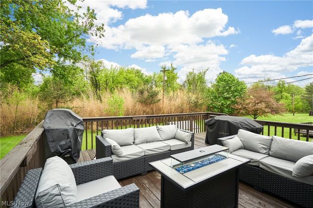 344 Silver Meadows Boulevard, Kent, OH 44240