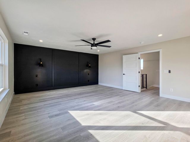 133 E Teakwood Avenue, Clever, MO 65631