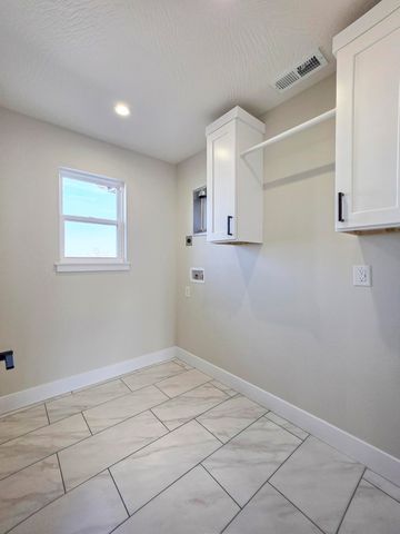 133 E Teakwood Avenue, Clever, MO 65631