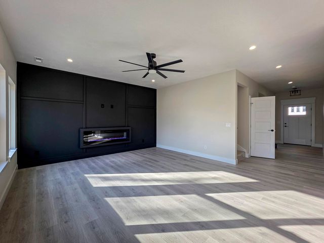 133 E Teakwood Avenue, Clever, MO 65631