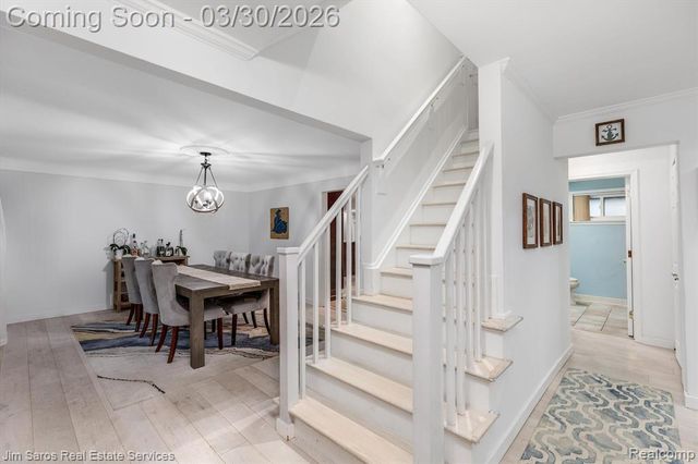 32830 Jefferson Avenue, Saint Clair Shores, MI 48082