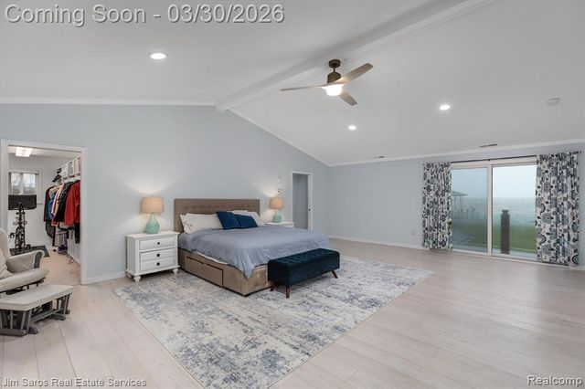 32830 Jefferson Avenue, Saint Clair Shores, MI 48082