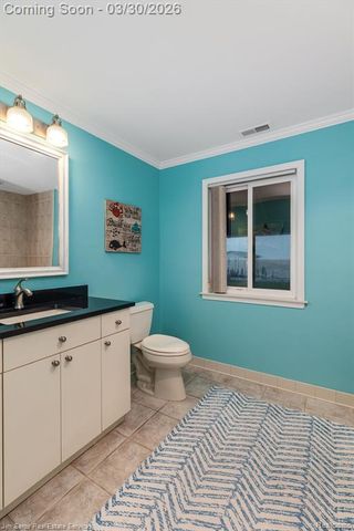 32830 Jefferson Avenue, Saint Clair Shores, MI 48082