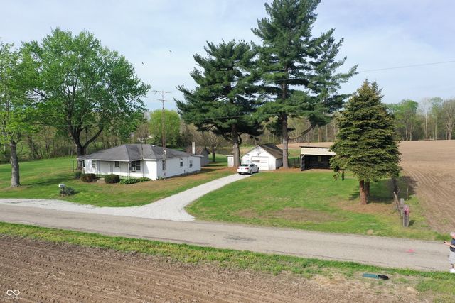9034 S 75 W, Rosedale, IN 47874